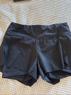 Athleta black laser cutout shorts small